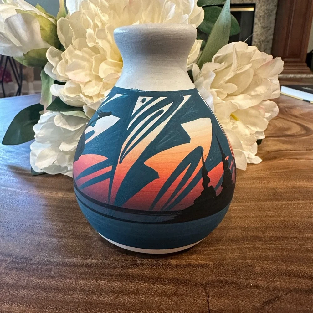 Southwestern Sunset Ceramic Vase – Hand Painted Silhouette Art Pottery Decor